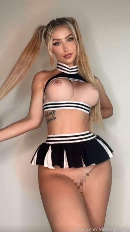 Just sent u a HUGE NAKED CHEERLEADER COSPLAY PHOTO SET. 

ALL THE PHOTOS GIVE YOU THE PERFECT LOOK AT MY NAKED TITS &amp; SEXY BODY ~ UNCENSORED, including NO PANTIES FULL FRONTAL PICS.

And there’s 13 pictures in this set..that means LESS THAN $2 per pic. I NEVER do discounts this big on completely NUDE photo sets. 

Only selling 69 of these; then they’re GONE FOREVER. 😘

Subscribe&amp;  Tip $20 if you want then but didn’t get them &amp; I’ll send them rn ♥️