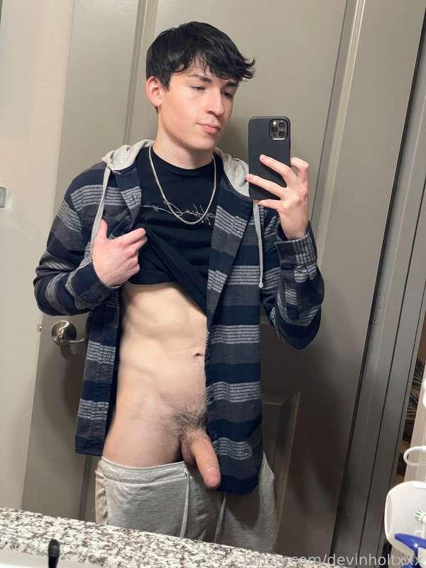 devinholtxxx image #2