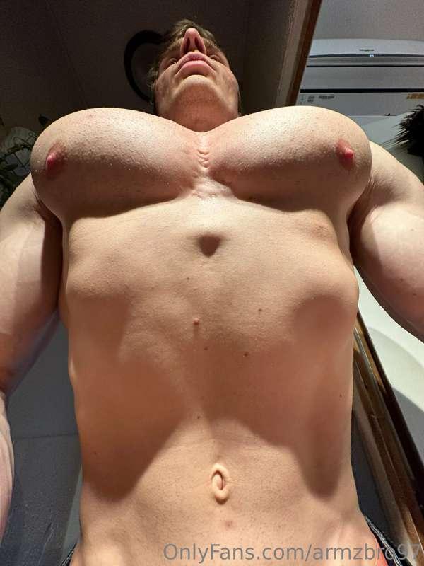 Massive juicy pecs