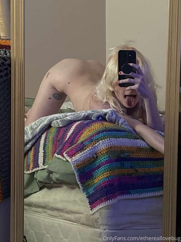 Couple low quality photos from a high quality bitch 🤑