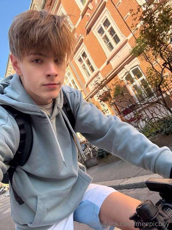 What are your hobbies? I like to go for a bike ride in nice ..