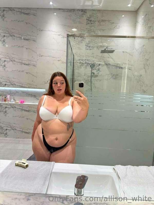 another classy mirror pic 🤓