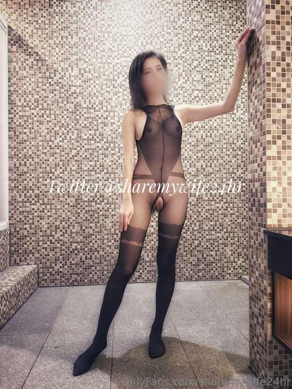 多人大戰前的拍拍📸，歡淫來Fansone來看看我喔，所有影片都在那裡喔😎

https://fansone.co/nic..