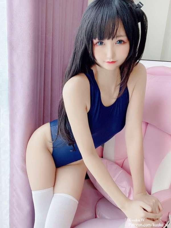 Swimsuit selfies to open the month ^^ !