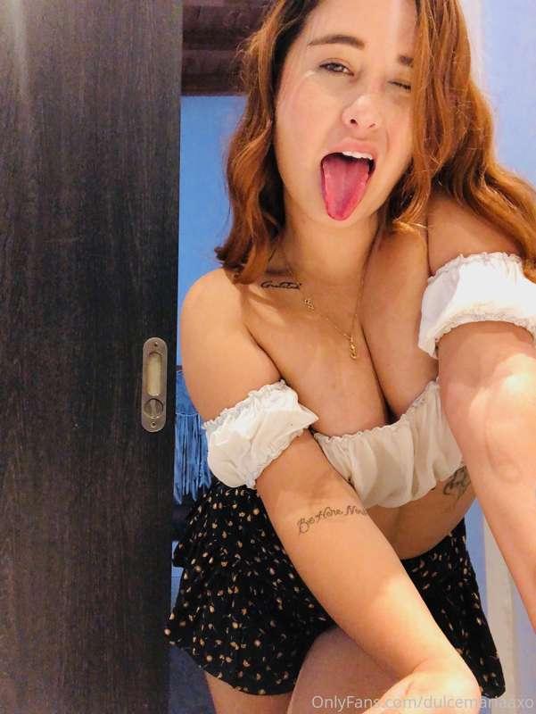 Wanna dirty chat with me baby?😈Cum to my paid page right now..