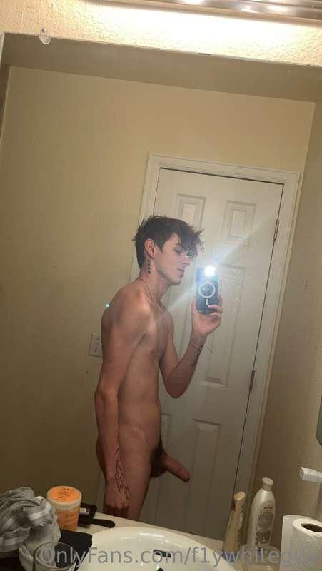 f1ywhiteguy image #0