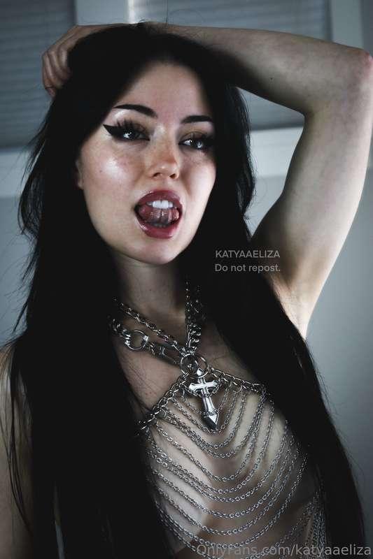 katyaaeliza image #5