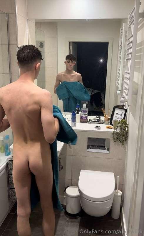 alo_twink image #1