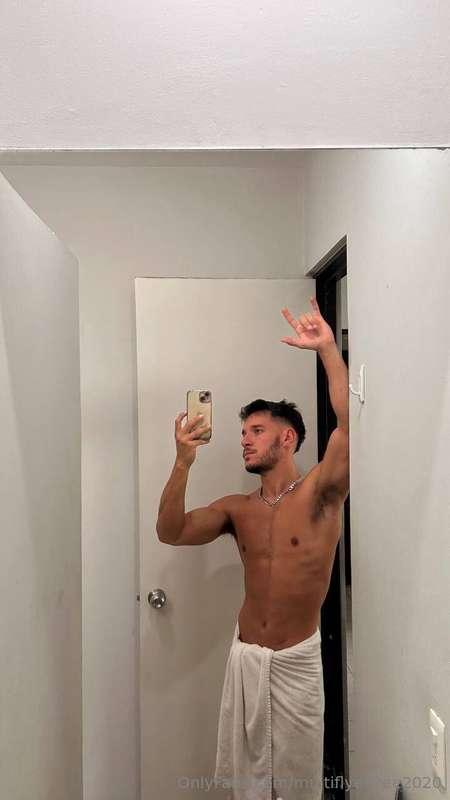 My friend @murales is ready to talk to you. Wanna Watch his ..