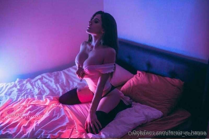 𝐅𝐑𝐄𝐄 𝐒𝐔𝐁👉 @hannah_roxie🙈🔞 Gorgeous doll for your hot desires..