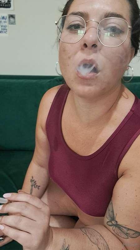 good morning to all my smoking lovers!🩷