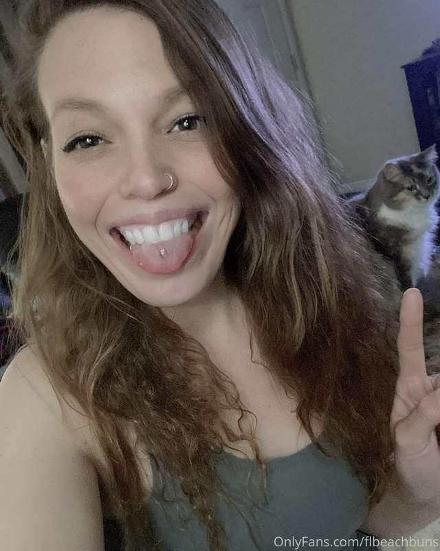 Check out my pussy...cat🙈