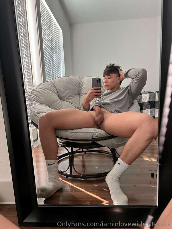 Would you be cool if I'm sleeping in the nude? 🙈😈 Check your..