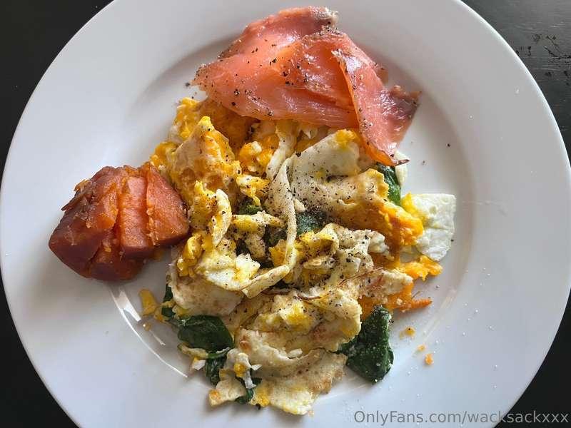 WACKSACK DIET: 3 Eggs w/Spinach + Feta Cheese - Salmon - Yam..