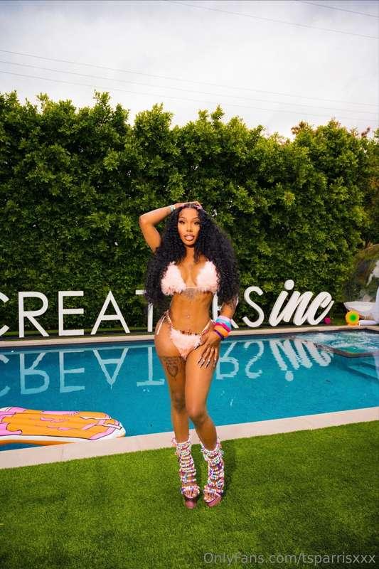 Take a dip with a REAL WOMAN, baby 💦