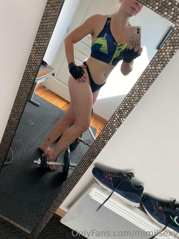 mimiisexy image #1