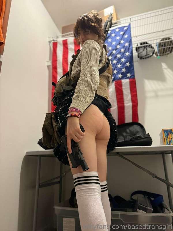 based.transgirl the American patriot (JUST KIDDING LMAO)

sh..