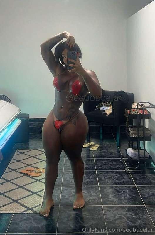Check out the sizzling hot body of your sultry brunette 🤭 I ..