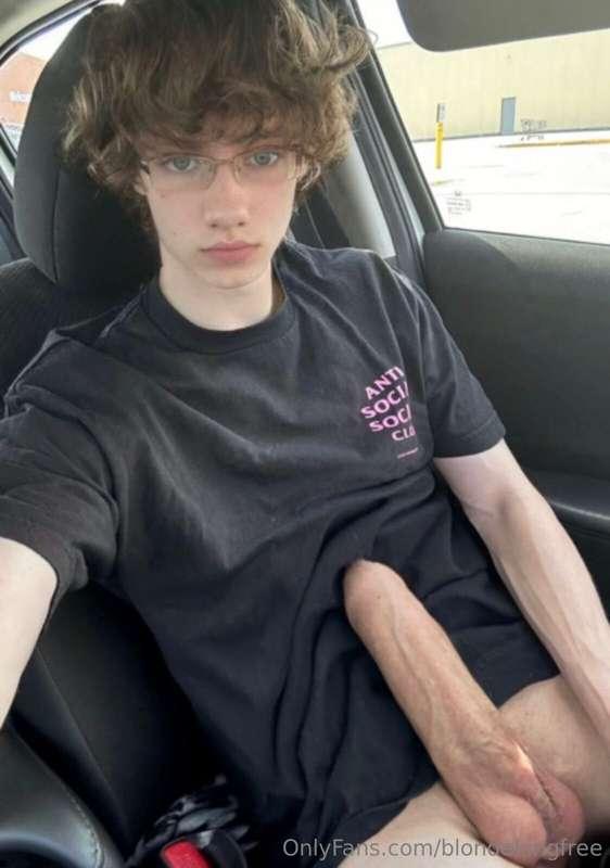 blondekingfree image #0