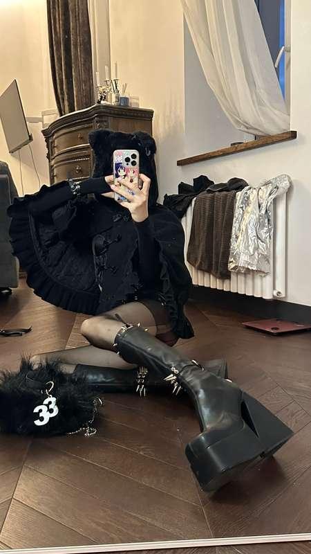 yoursmalldoll image #1