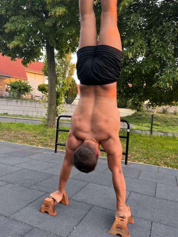 Handstand