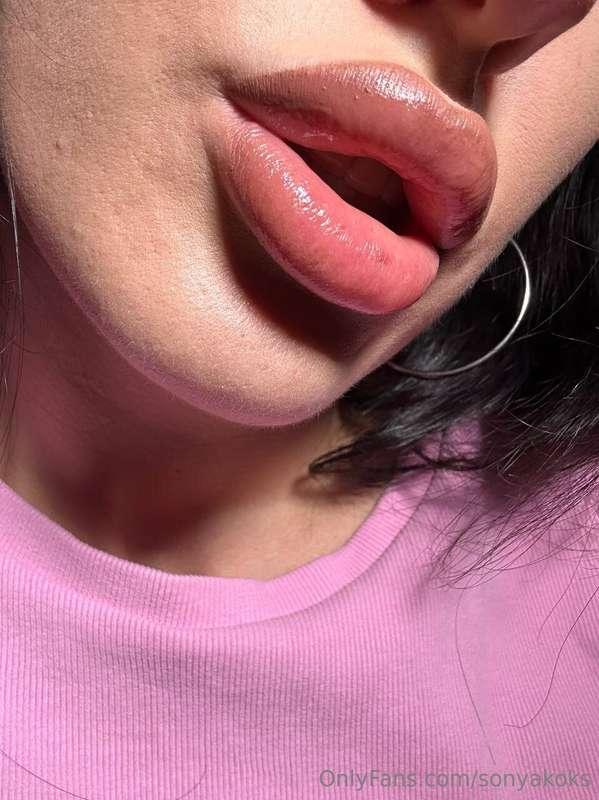 Could you resist if I whispered in your ear? 😌✨