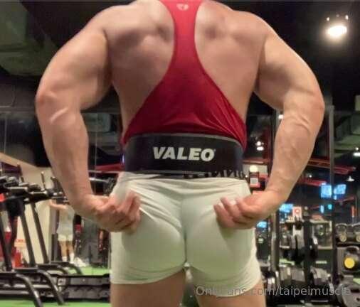 📆Preparing for the June bodybuilding show here in Taipei. To..