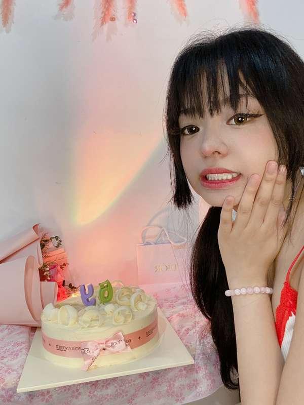 thank you so much for allowing me to do what i love 💗 🎉