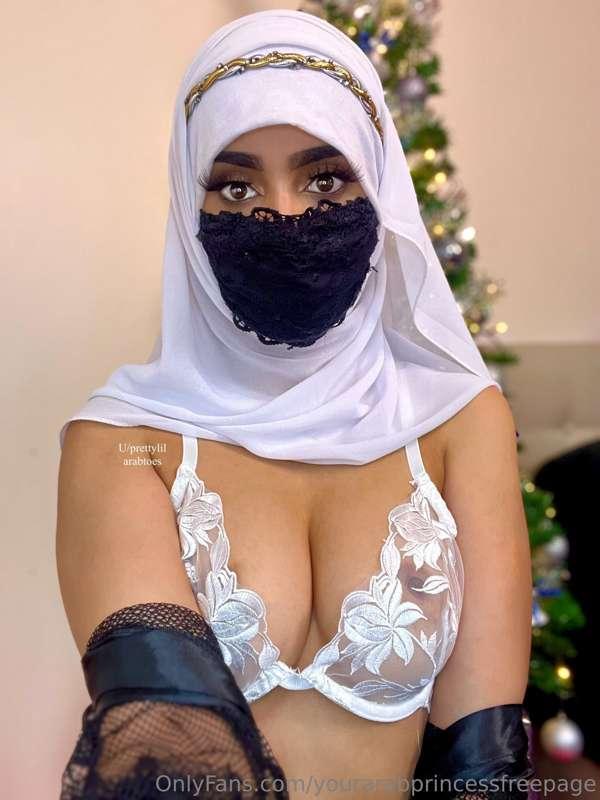 Dropped new content on VIP habibi!😈🥵💦 @yourarabprincess Sub ..