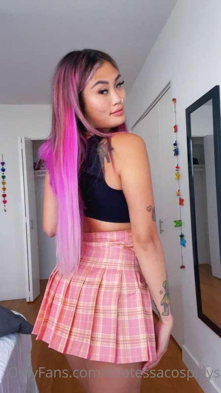 Do you have a schoolgirl fantasy? Tell me yours in DM! 😊💕