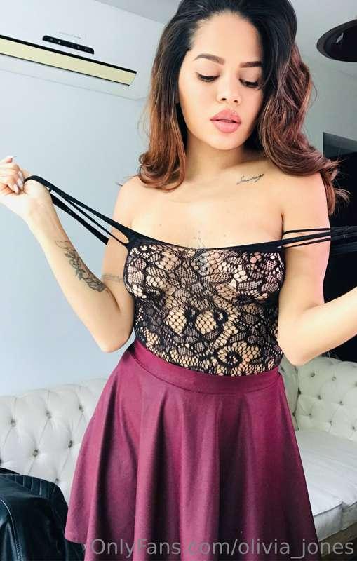 Do you like my lingerie? or better without it 🤪💦
