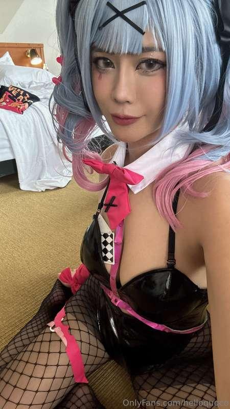 HUGEEEEEE Rabbit Hole Miku cosplay appreciation post I love ..