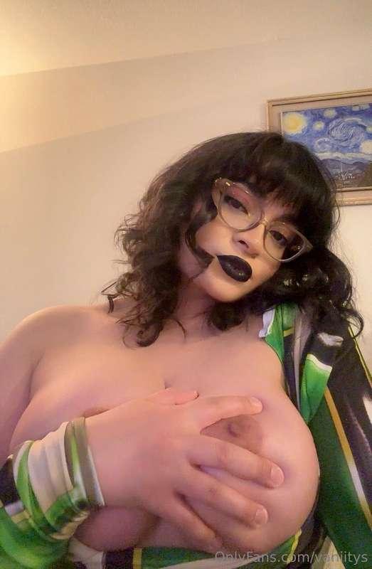 How about a drink??😳😈