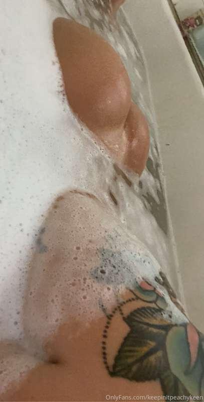 keepinitpeachykeen image #1