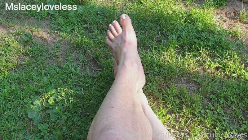 laceys_muscular_calves image #6