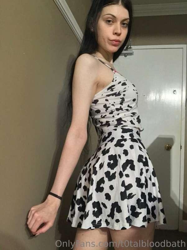 happy halloween
i’m a cow, duh! and i need to be milked 🐄🐄🐄