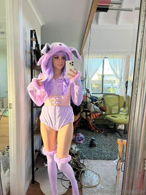 Who’s that pokemon?

Sneaky BTS of one of the outfits I shot..