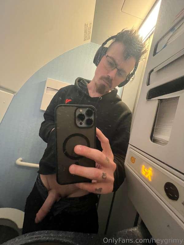 Just got to LA ✈️ Got some hot collabs planned for you while..