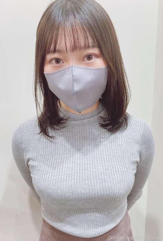 そういえば前髪切ったよ✂️
Come to think of it, I cut my bangs✂️