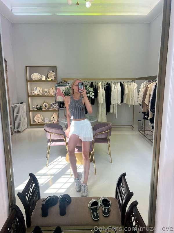 First fan to tip $20 will get my hottest 5 videos straight t..