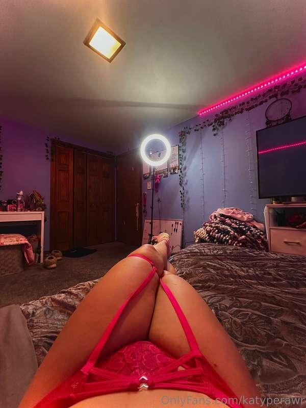 Bought some lights n cute lingerie today 😋 spoiling myself f..
