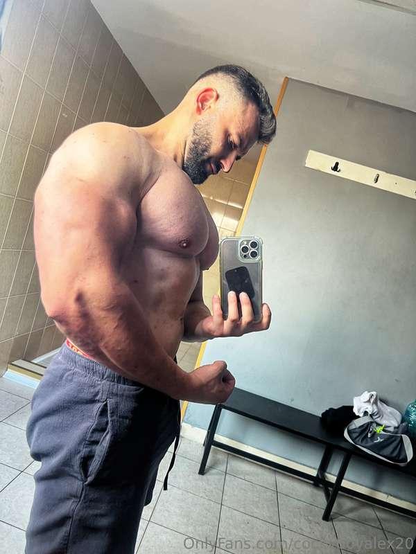 1,2,3 ready for worship ?🔥