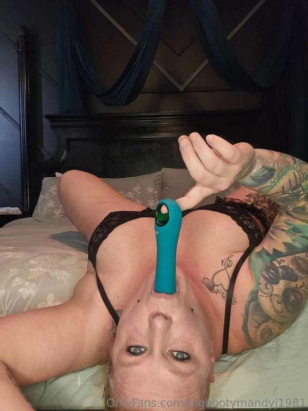 Good morning cum say hello one my VIP page @bigbootymandyj1 