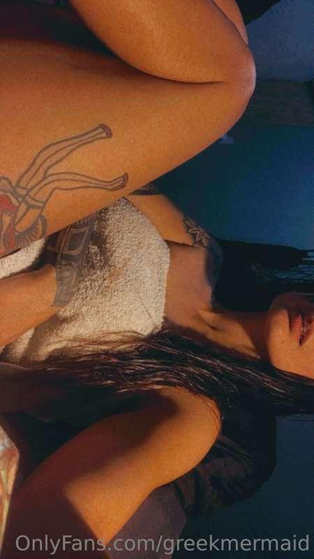 🧜🏾‍♀️ after the shower is my favorite moment