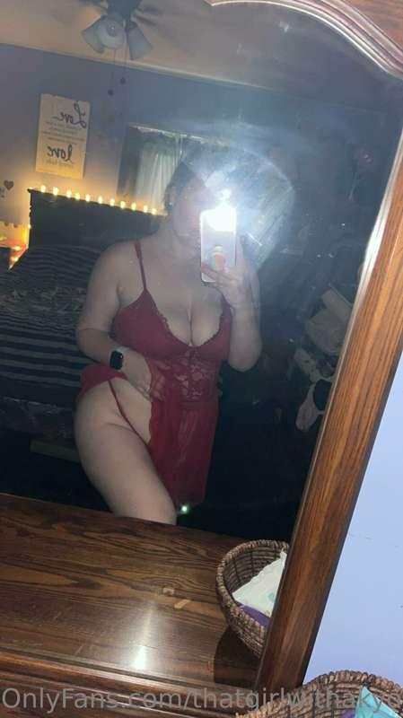 @thicnicbaby $10 sub

LOCAL talent