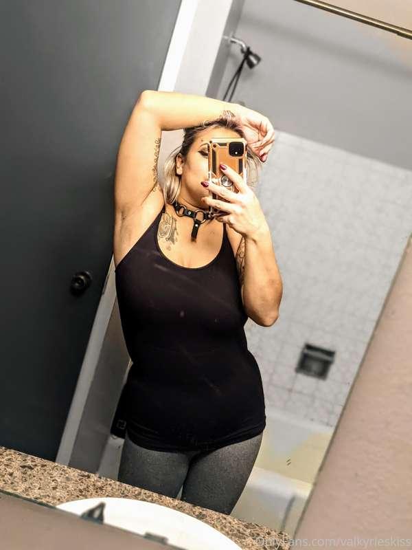 Curvy 😍😍