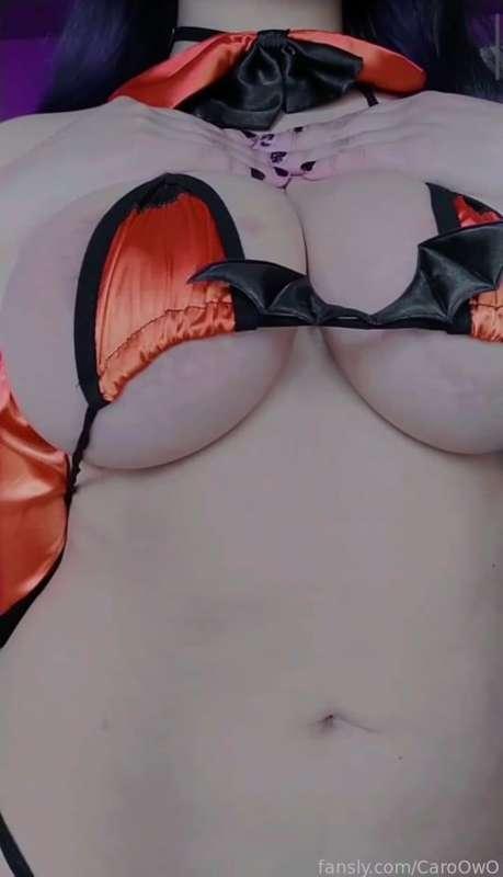 Me encanta como se ve el naranja uwu 