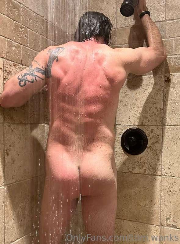 Back day at the gym, I love hot showers.
