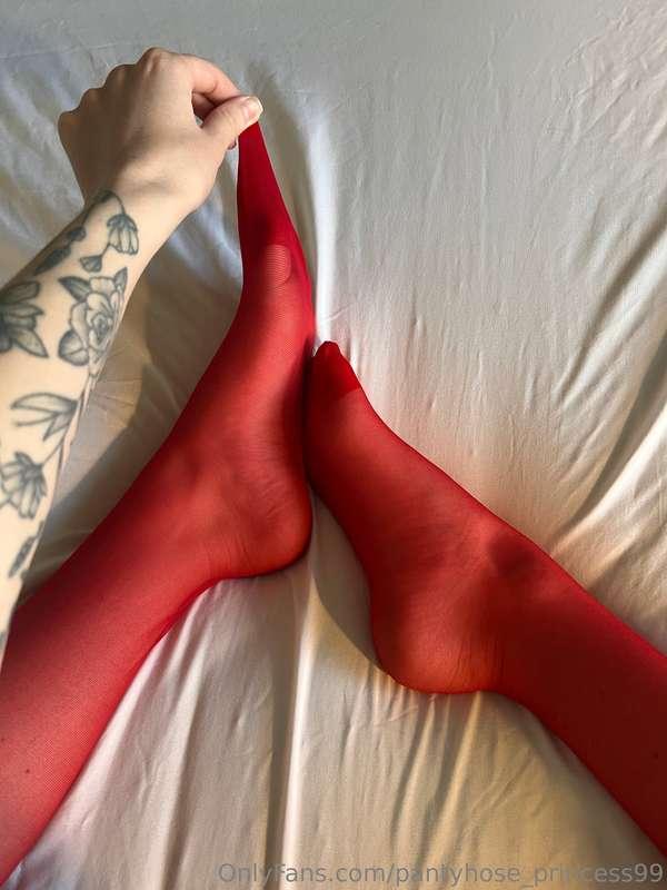 pantyhose_princess99 image #0