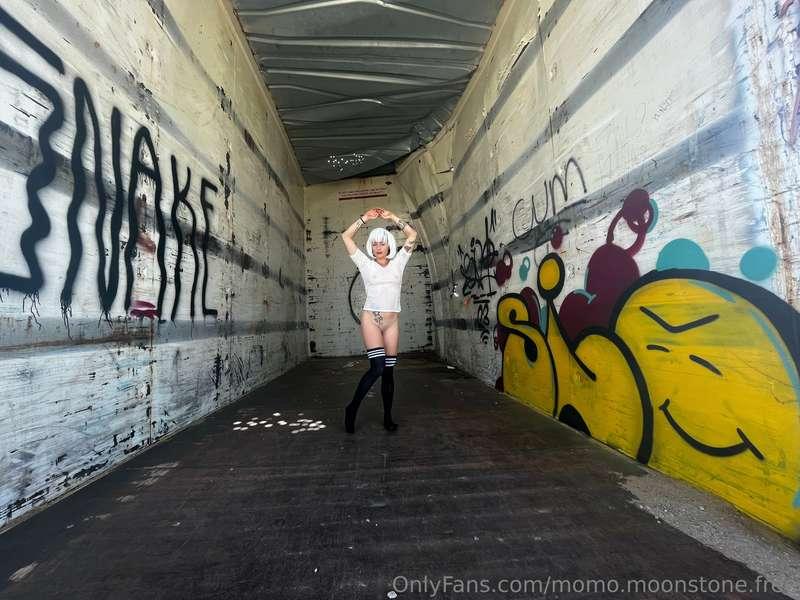 momo.moonstone.free main image